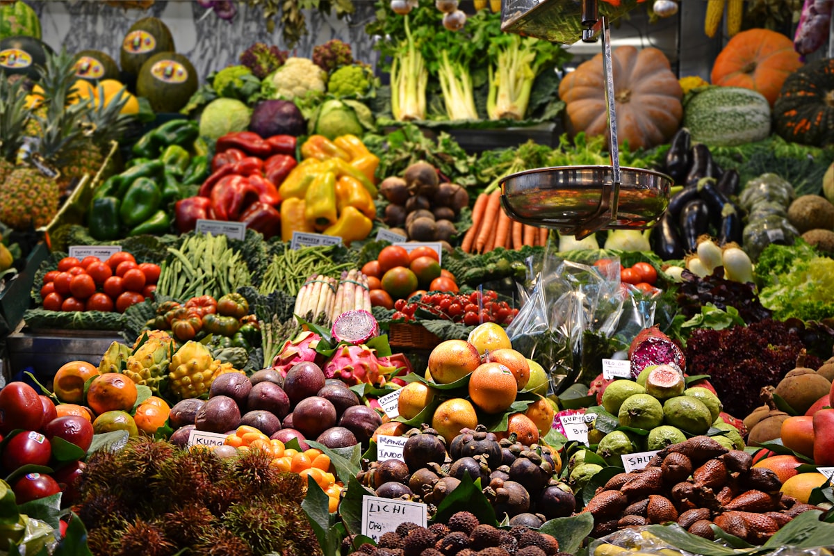Frutas frescas ricas en vitaminas y antioxidantes